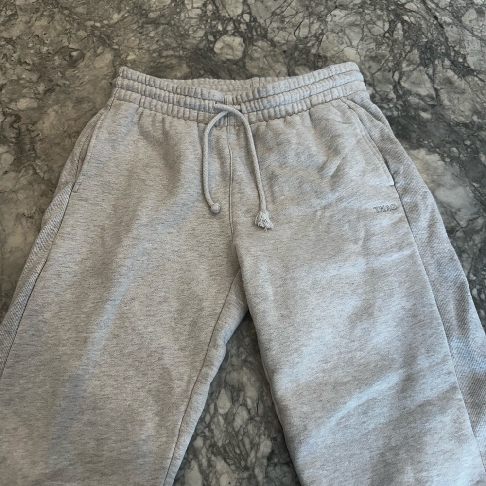 Aritzia Gray Sweatpants - Picture 3 of 3